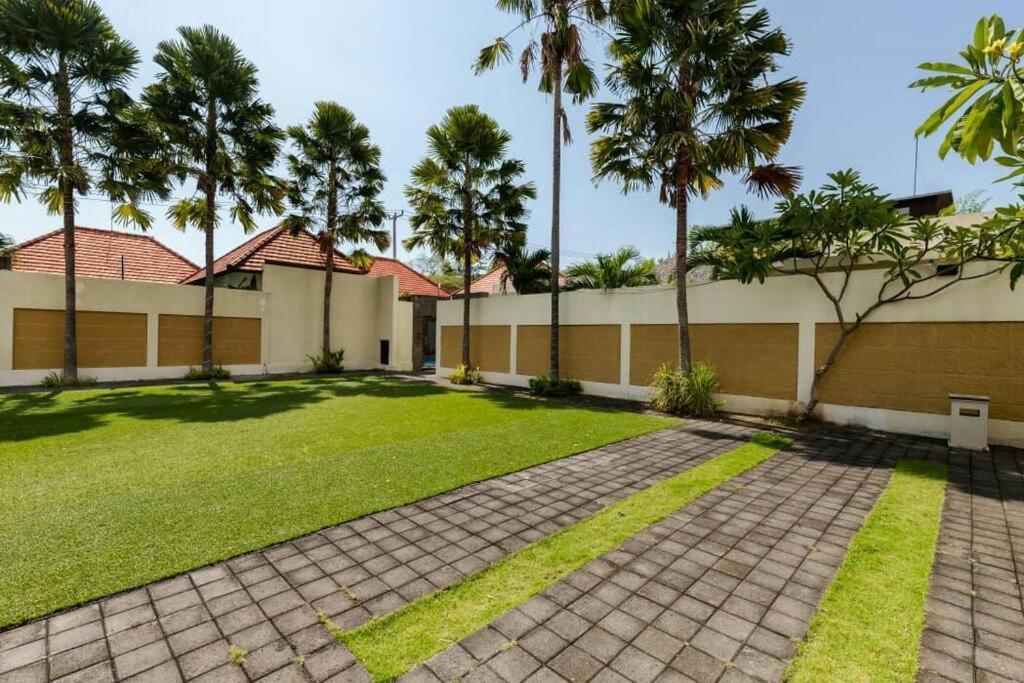1br Massive Pool @seminyak Pb Villa